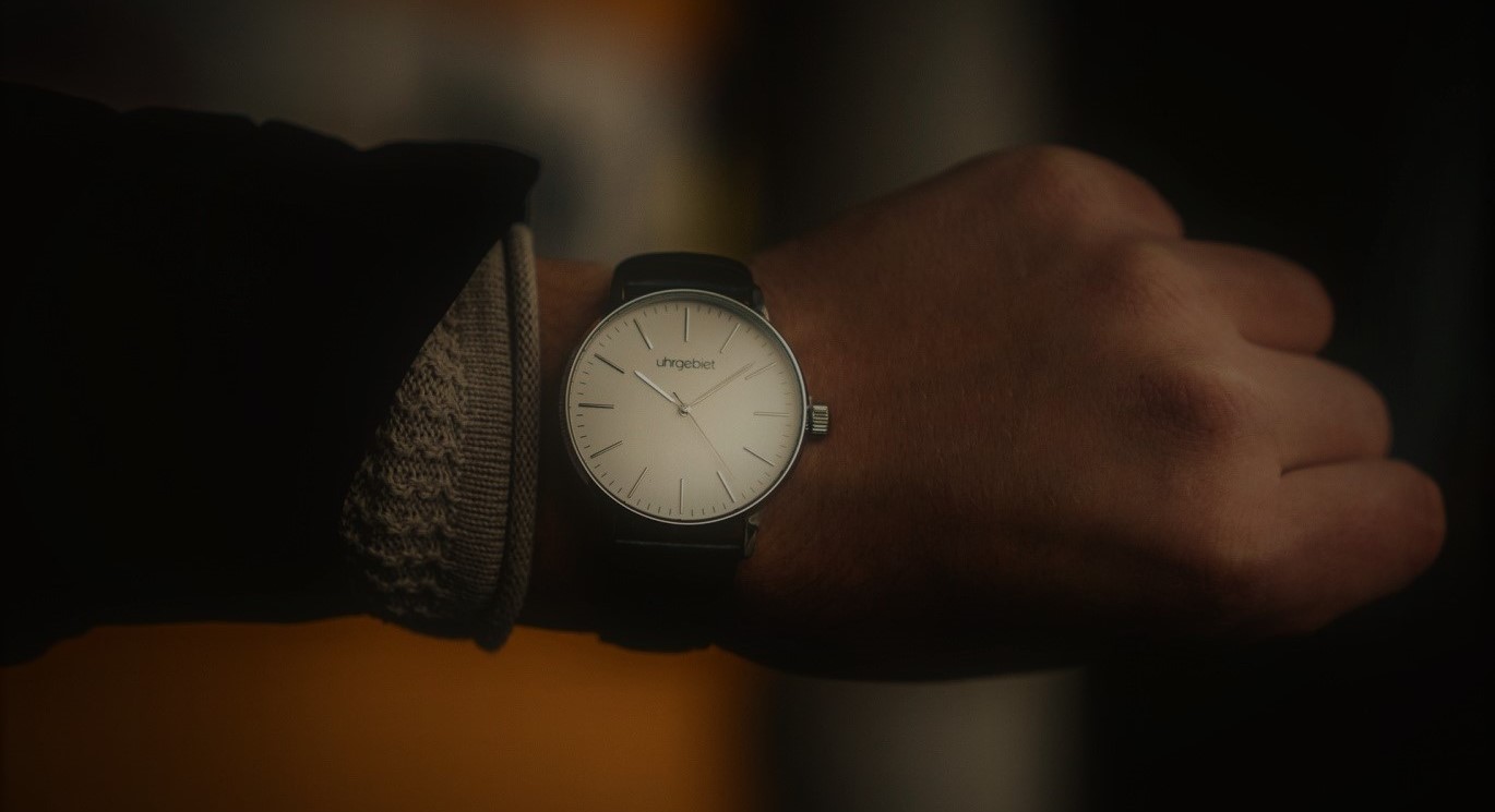bg-reloj.jpg